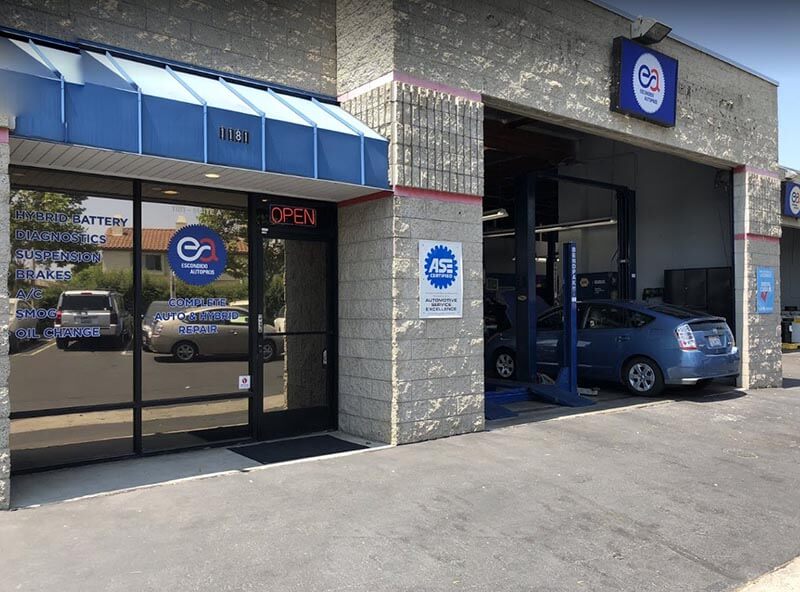 Auto & Electric Car Mechanic in Escondido, California Auto & Electric Car Mechanic in Escondido, California